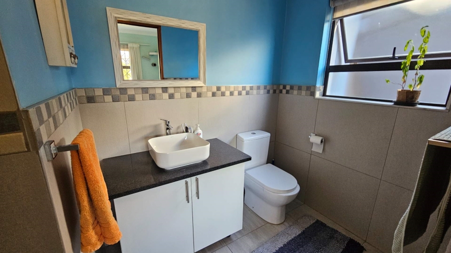 3 Bedroom Property for Sale in Gateway Manor North West